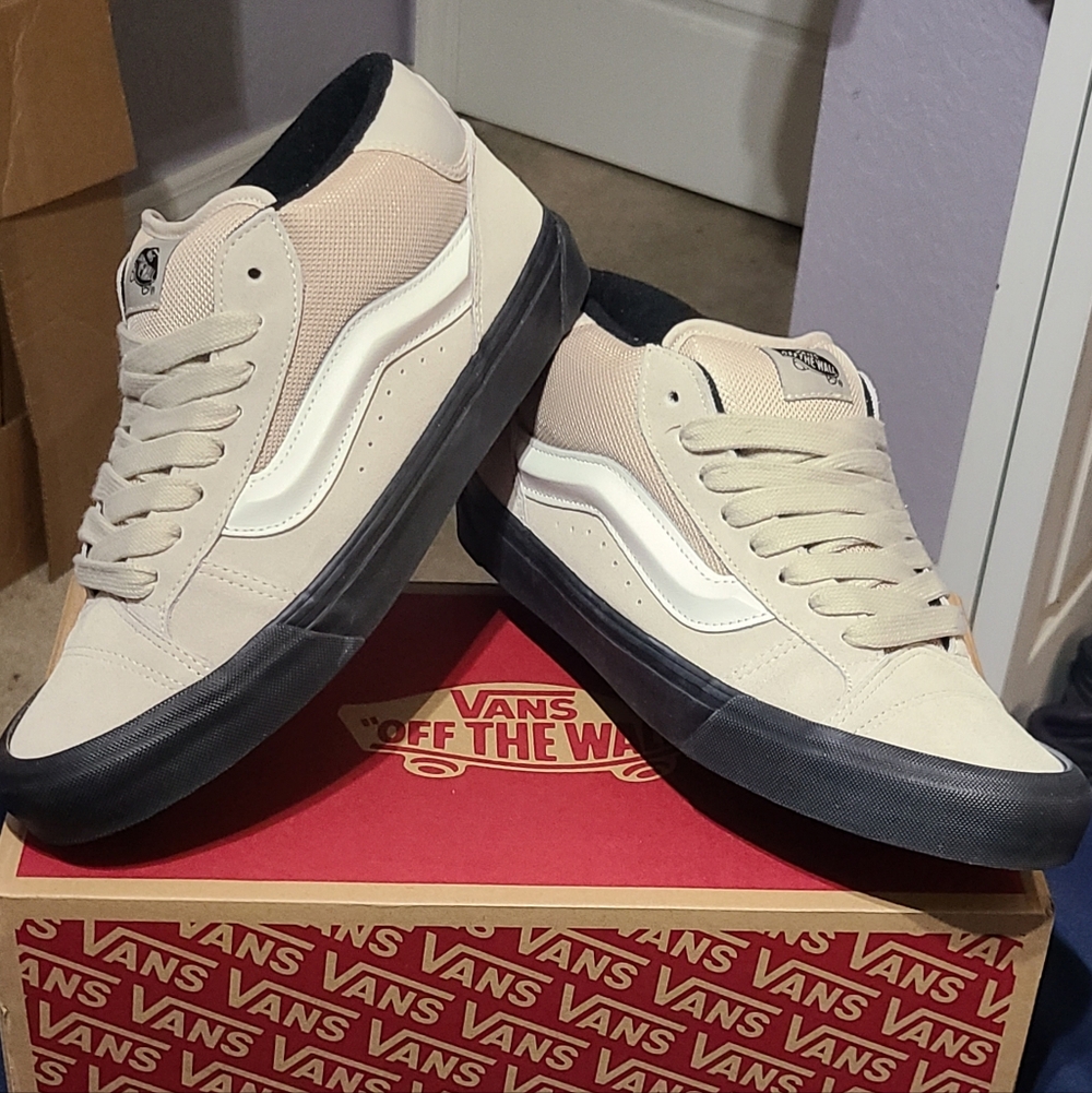 Vans Knu Skool Mid, New In Box! Multiple Sizes!